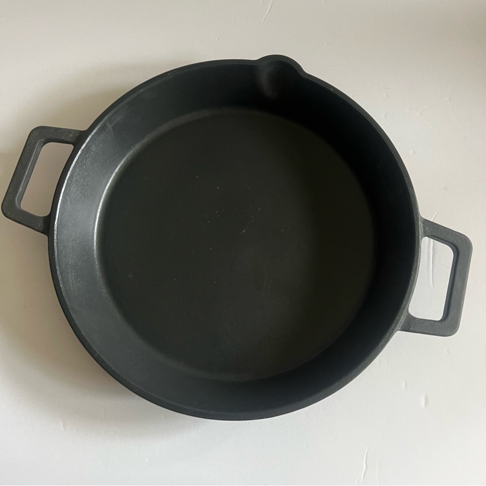 Zakarian Black Cast Iron Skillet 10 3/4” with Handles